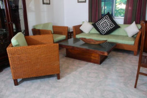 Отель Rolands Apartments  Negombo